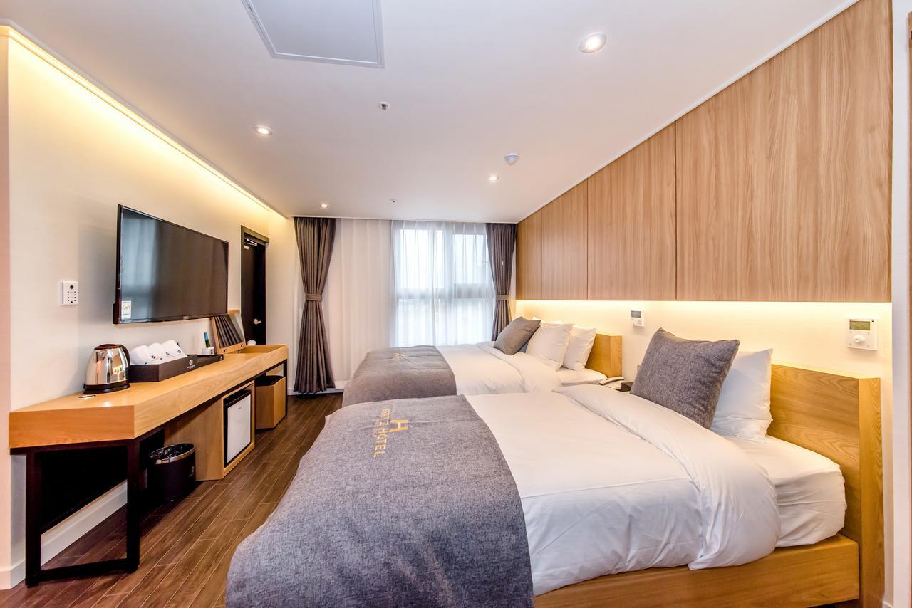 Jeju Hertz Hotel Bagian luar foto