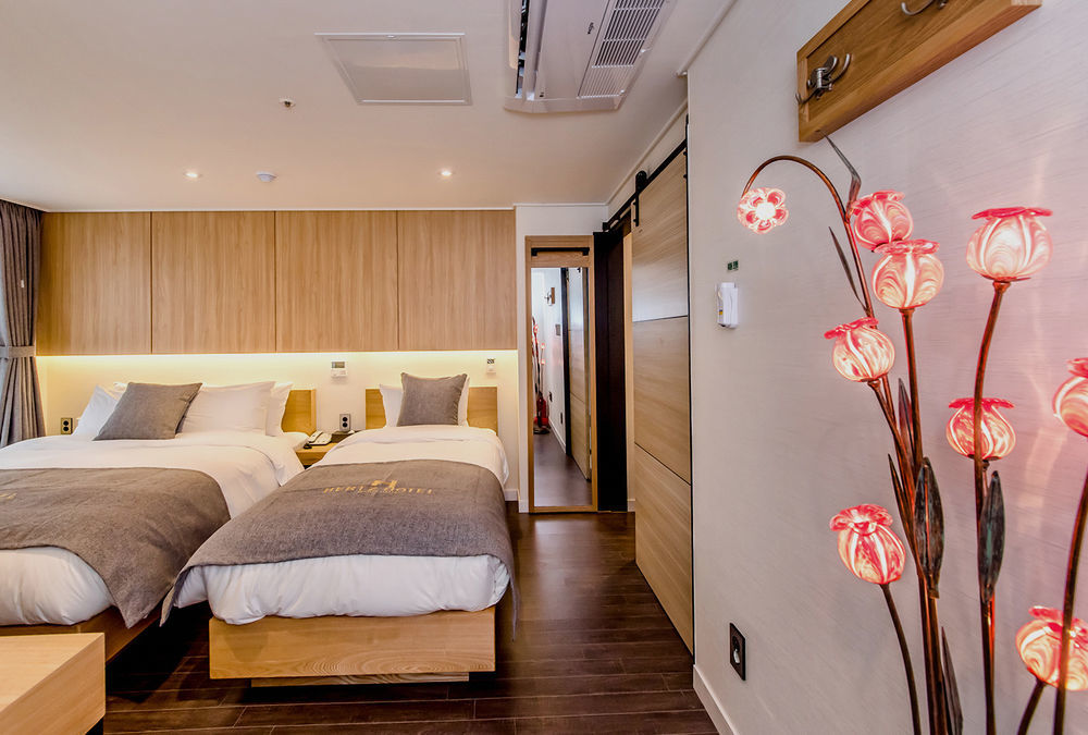 Jeju Hertz Hotel Bagian luar foto